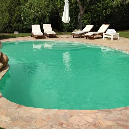 Con Piscina Privata Aiosardegna * Pula